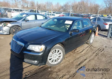 2013 Chrysler 300 Motown z USA, uszkodzony, nr VIN 2C3CCARG7DH644658